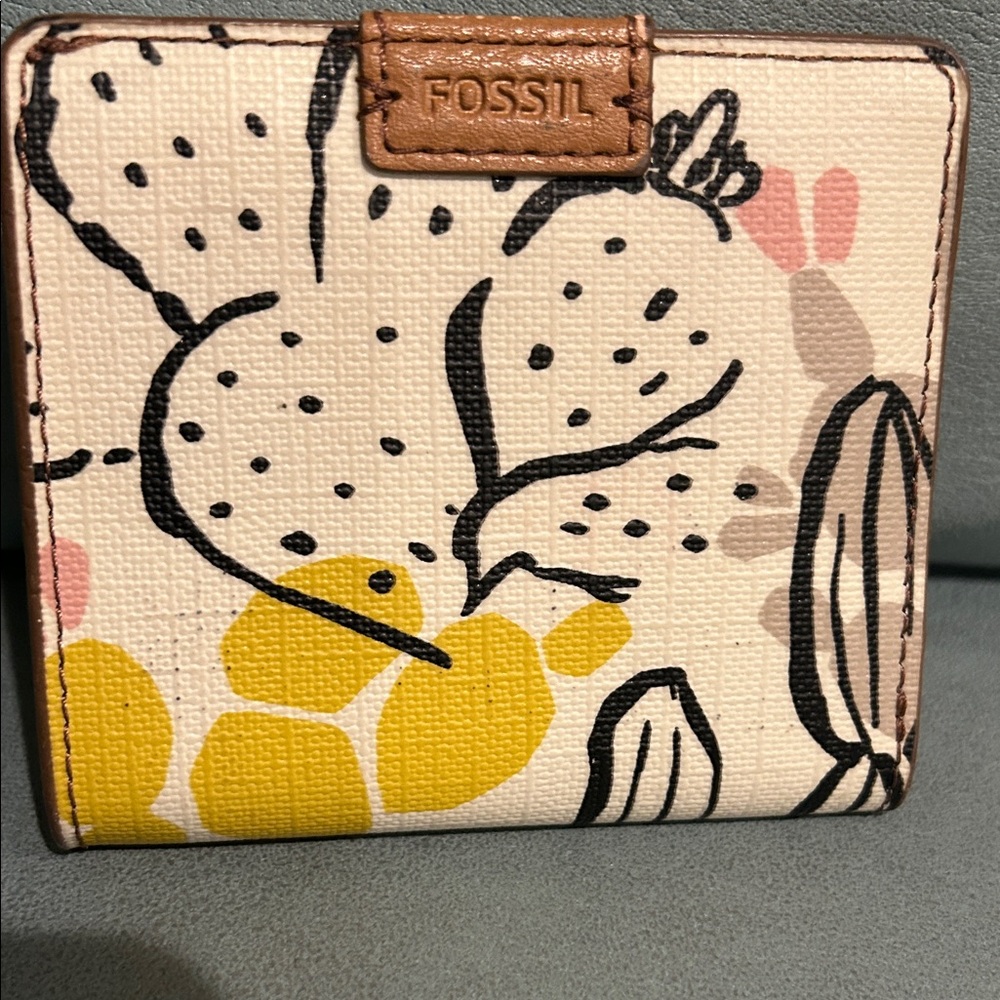 Fossil Women's Cream and Yellow Floral Card Holder
